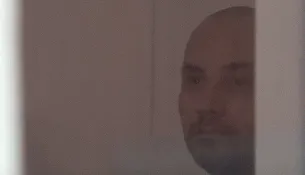 U arrestua për vrasjen e Edmond Papës, gjykata lë në burg Andrew Boden